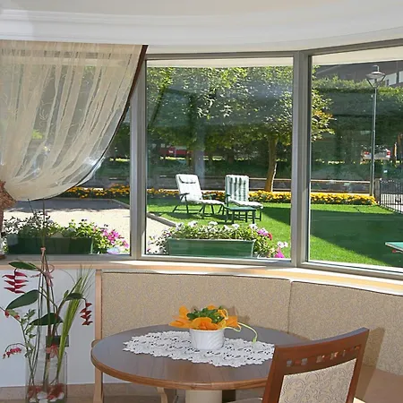 Garni Hotel Rezia-3